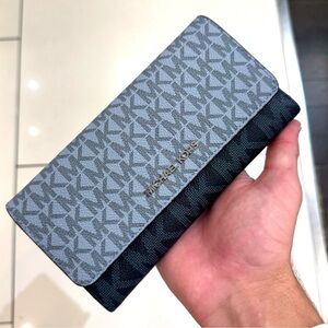Michael Kors Jet Set Large Signature Logo TriFold Wallet Navy Blue Multi